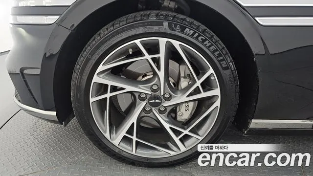 Genesis G90 Бензин 3.5 турбо AWD — Фото автомобиля 2