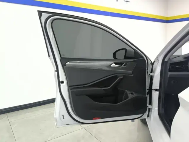 Volkswagen Sagitar — Фото автомобиля 7