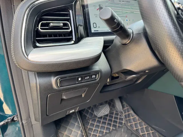 GAC Trumpchi GS8 — Фото автомобиля 24