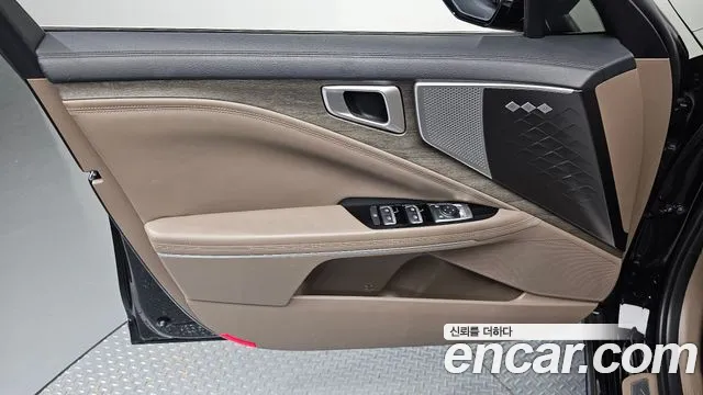 Kia K8 Hybrid — Фото автомобиля 13