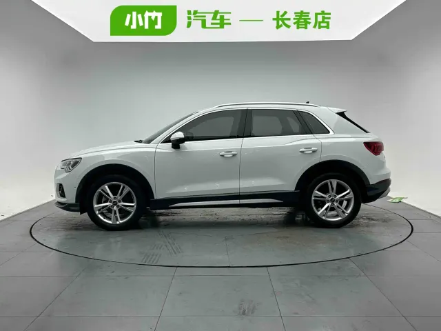 Audi Q3 — Фото автомобиля 3