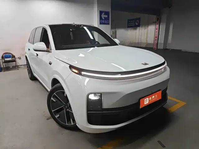 Li Auto L9 — Фото автомобиля 5