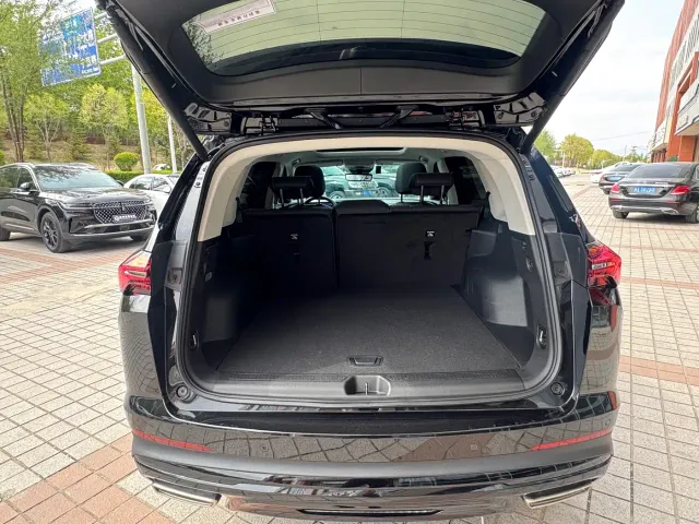 Buick Envision Plus — Фото автомобиля 18