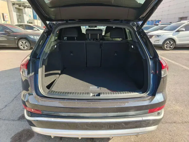 Audi Q4 e-tron — Фото автомобиля 15