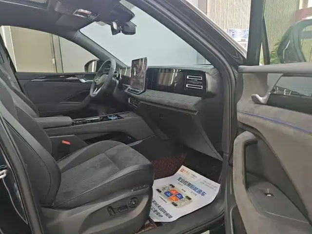 Volkswagen Tiguan L — Фото автомобиля 8
