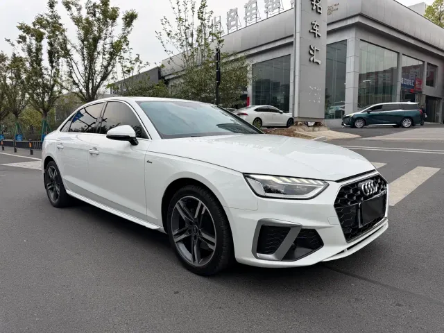 Audi A4L — Фото автомобиля 3