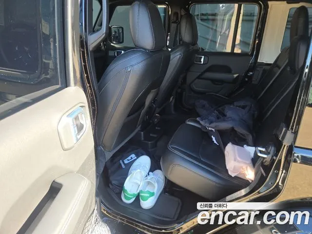 Jeep Wrangler JL — Фото автомобиля 17