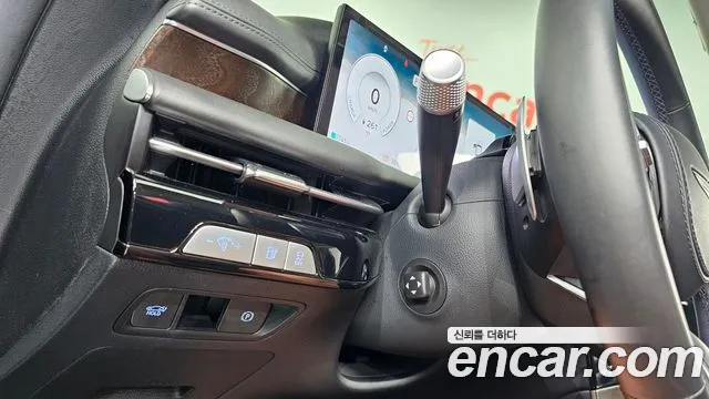 Genesis G80 Electrified G80 (RG3) — Фото автомобиля 26