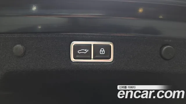 Hyundai Grandeur Grandeur (GN7) 3.5 Бензин 4WD — Фото автомобиля 26