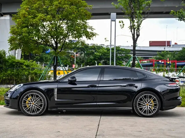 Porsche Panamera — Фото автомобиля 2