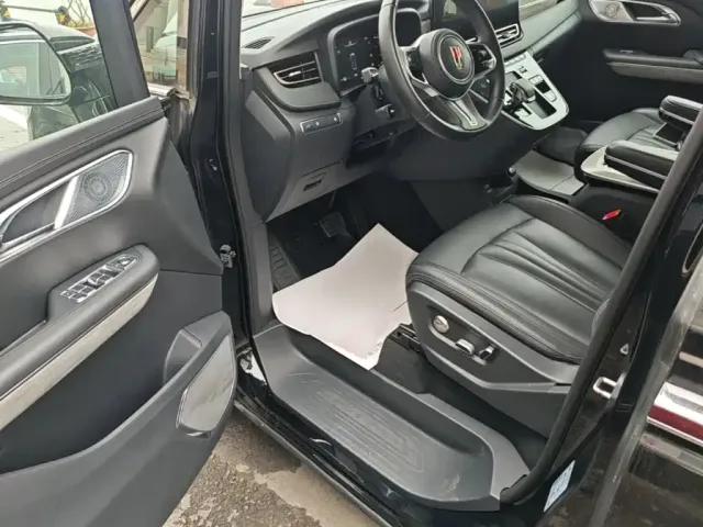 Hongqi Hongqi HQ9 PHEV 2024 Model 2.0T AWD Business Edition — Фото автомобиля 15