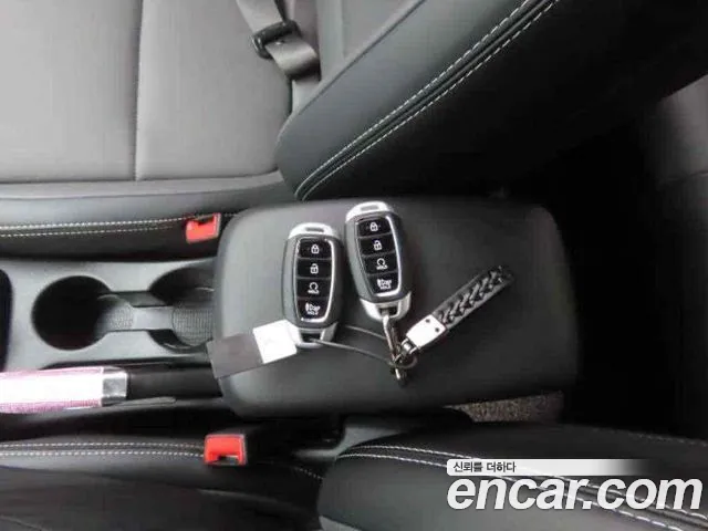 Hyundai Venue — Фото автомобиля 15