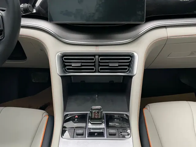 BYD Song PLUS — Фото автомобиля 18