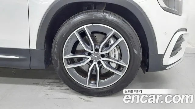 Mercedes-Benz GLB-Class — Фото автомобиля 5
