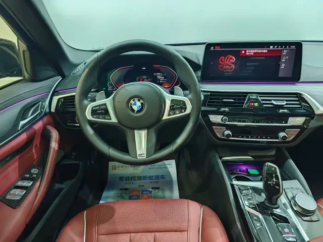 BMW 5 Series — Фото автомобиля 19