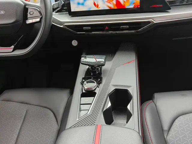 Changan Z6 — Фото автомобиля 6