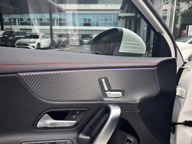 Mercedes-Benz Mercedes-Benz A-Class 2023 A 200 L Fashion — Фото автомобиля 8