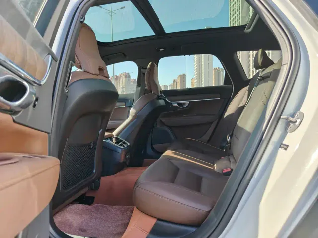 Volvo V90 — Фото автомобиля 6