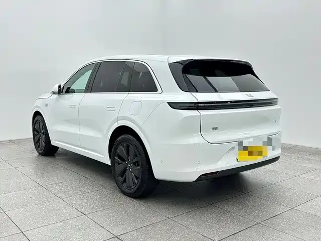 Li Auto L6 — Фото автомобиля 4