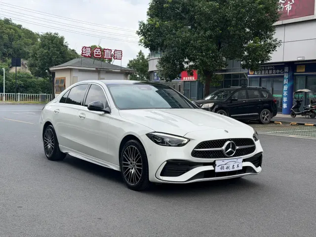 Mercedes-Benz C-Class — Фото автомобиля 3