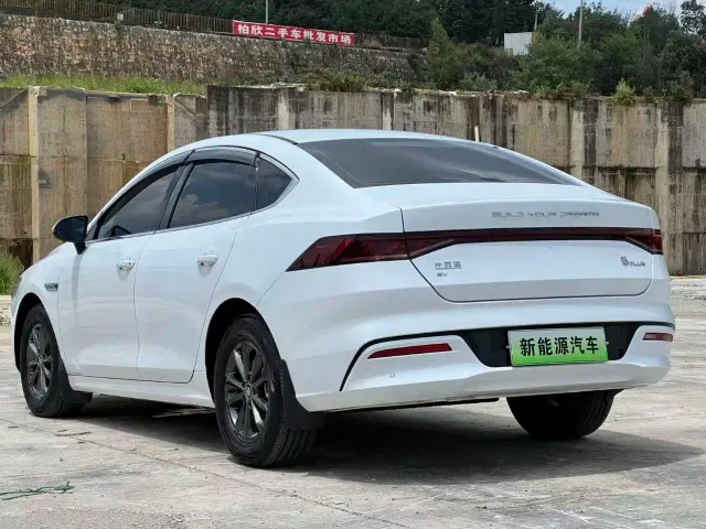 BYD Qin PLUS — Фото автомобиля 10