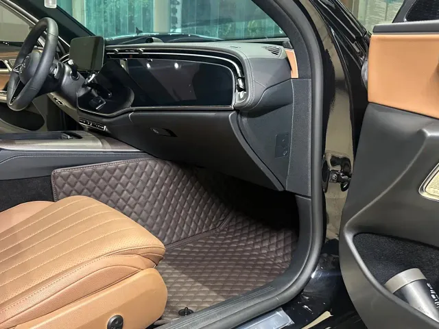 Mercedes-Benz E-Class — Фото автомобиля 12