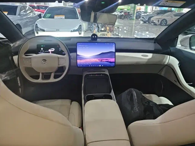 Nio ET5 Touring — Фото автомобиля 9
