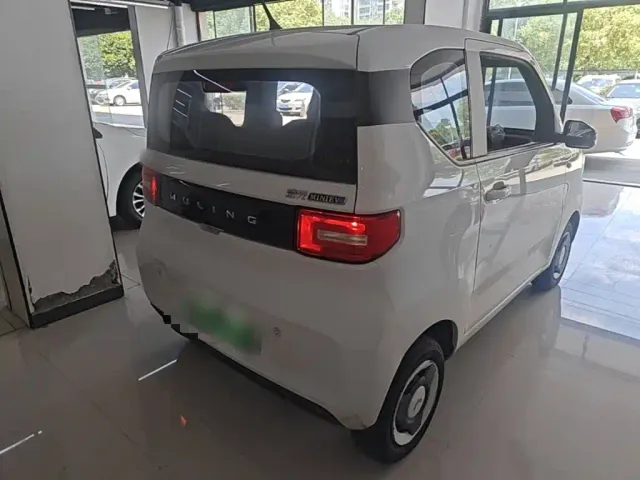 Wuling Hongguang Mini EV — Фото автомобиля 6