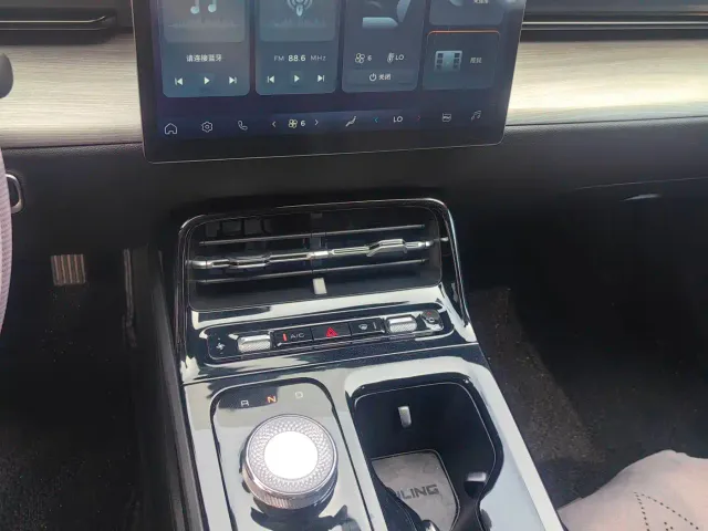 Wuling Starlight — Фото автомобиля 5