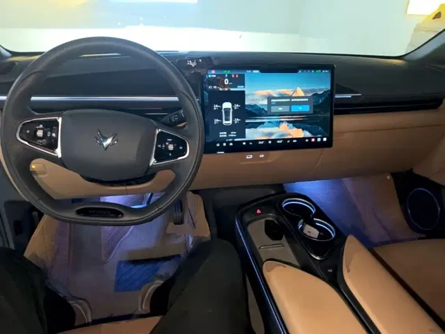Arcfox Alpha T5 — Фото автомобиля 9