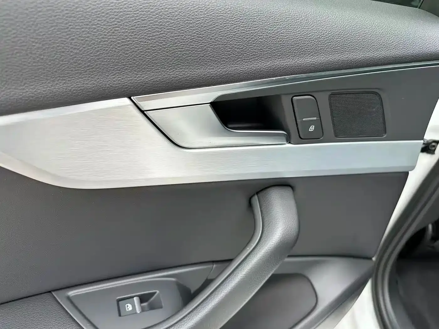 Audi Audi A4L 2022 40 TFSI Fashion Dynamic — Фото автомобиля 18