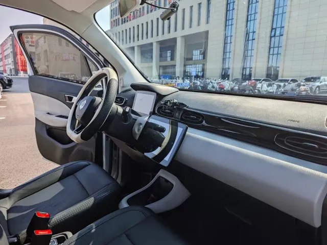 Leapmotor T03 — Фото автомобиля 19