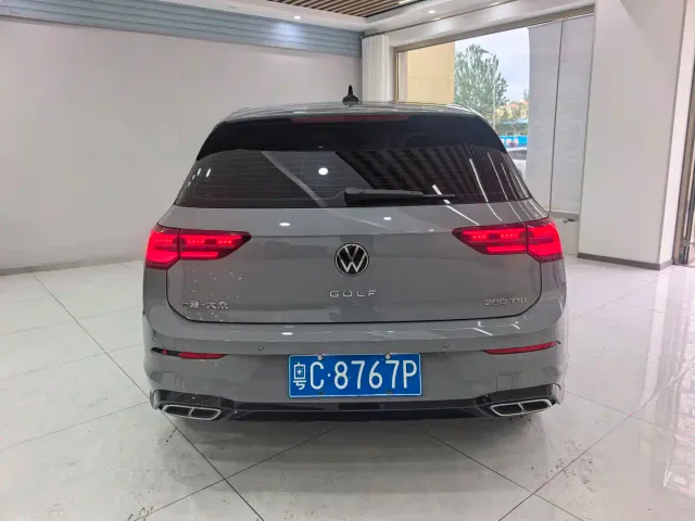 Volkswagen Golf — Фото автомобиля 5