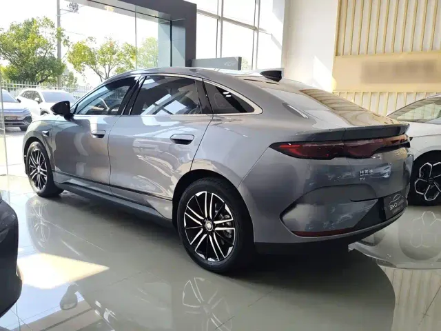 BYD Qin L — Фото автомобиля 7