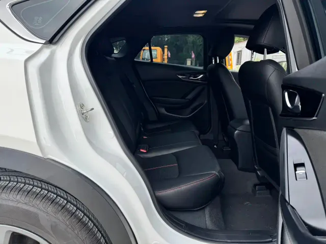 Mazda CX-4 — Фото автомобиля 21