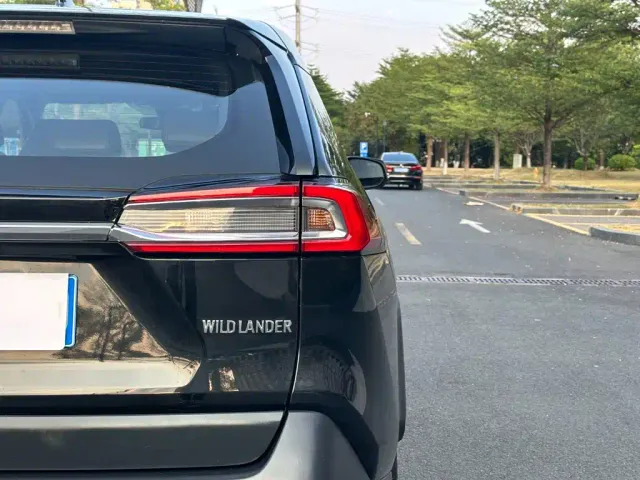 Toyota Wildlander — Фото автомобиля 14