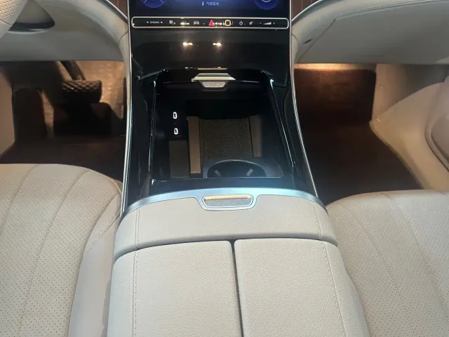 Mercedes-Benz EQE SUV — Фото автомобиля 8