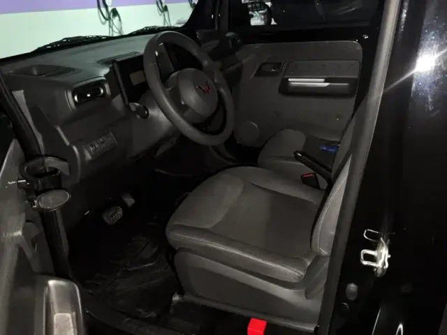 Wuling Zhiguang NEV — Фото автомобиля 9