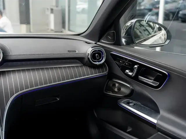 Mercedes-Benz C-Class — Фото автомобиля 19