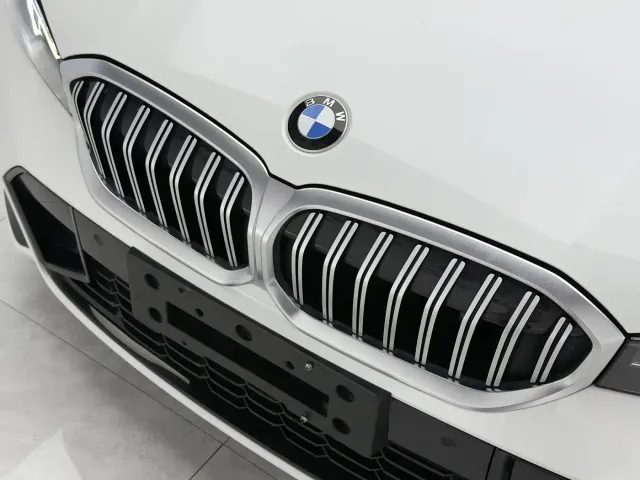 BMW 3 Series — Фото автомобиля 9