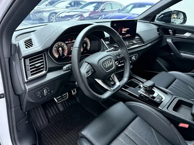 Audi Q5L — Фото автомобиля 5
