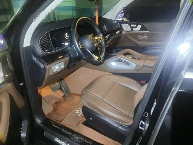 Mercedes-Benz GLE-Class — Фото автомобиля 8