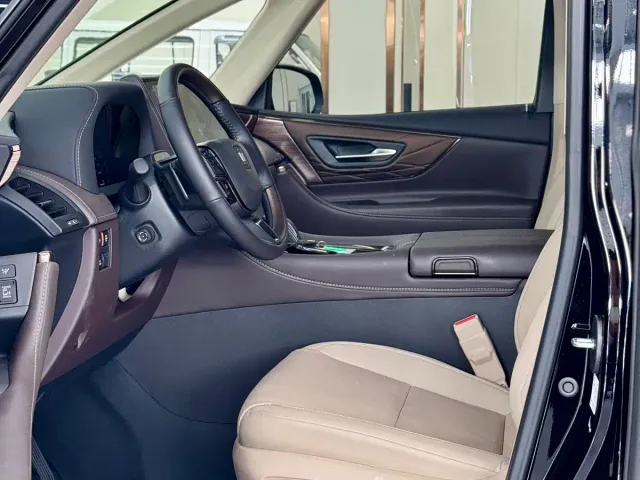 Toyota Vellfire — Фото автомобиля 4