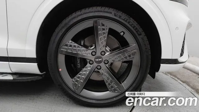 Genesis GV70 2.5T Бензин AWD — Фото автомобиля 9