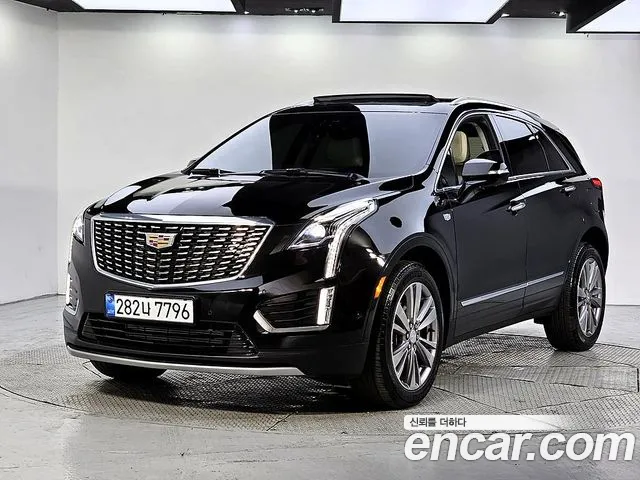 Фотография автомобиля — Cadillac XT5