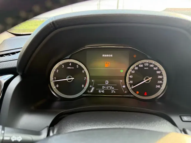 Honda UR-V — Фото автомобиля 2