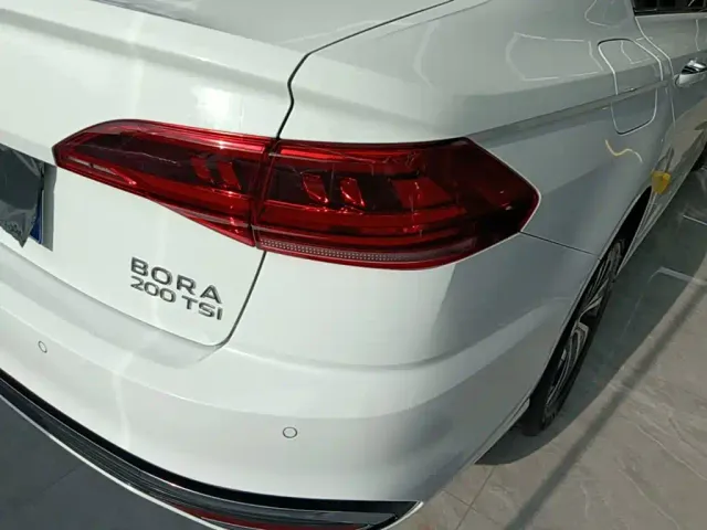 Volkswagen Bora — Фото автомобиля 7