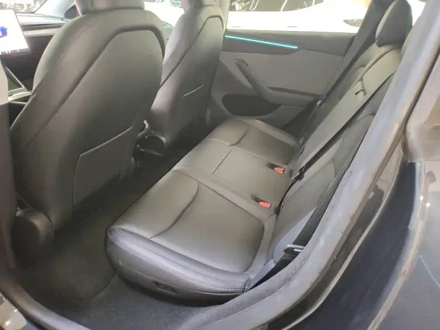Tesla Model Y — Фото автомобиля 16