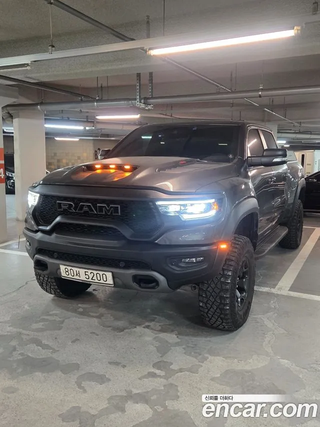 Dodge Ram Pickup — Фото автомобиля 6