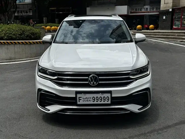 Volkswagen Tiguan L — Фото автомобиля 3